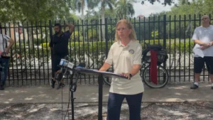 Wasserman Schultz Reports ‘Horrific’ Conditions After Surprise Inspection of Miramar ICE Facility
